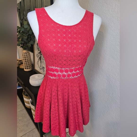 Free People Lace Crochet Vibrant Red Daisy Chain Mini Fit Flare Dress Size 2 - Picture 5 of 12